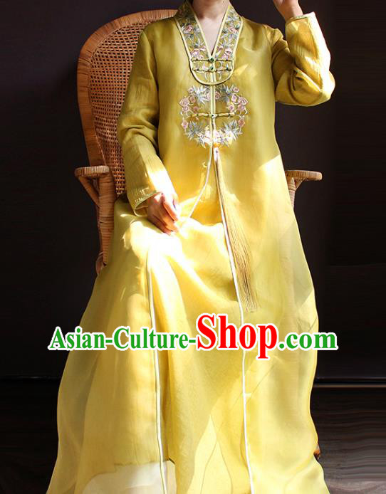 China National Embroidered Young Lady Cheongsam Classical Yellow Silk Qipao Dress Clothing China National Embroidered Young Lady Cheongsam Classical Yellow Silk Qipao Dress Clothing