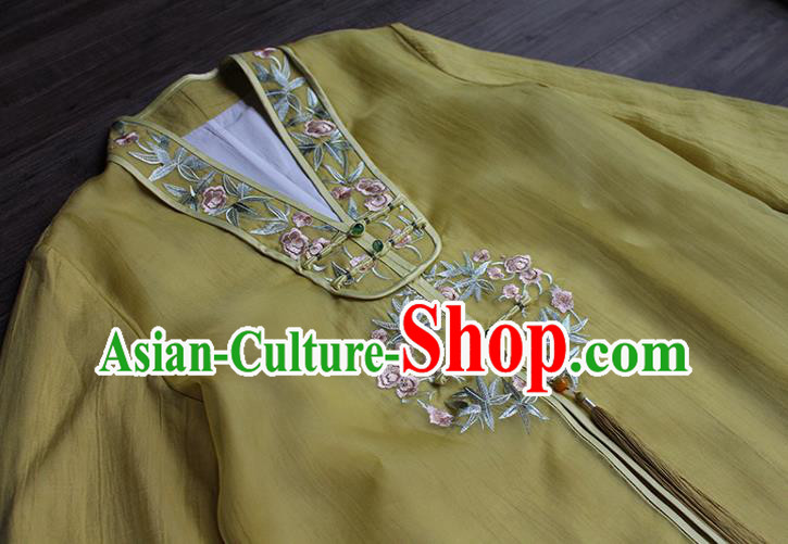 China National Embroidered Young Lady Cheongsam Classical Yellow Silk Qipao Dress Clothing China National Embroidered Young Lady Cheongsam Classical Yellow Silk Qipao Dress Clothing