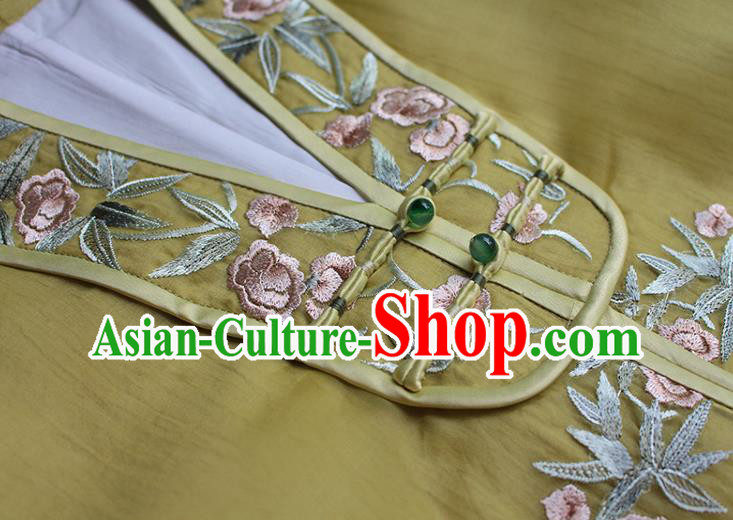 China National Embroidered Young Lady Cheongsam Classical Yellow Silk Qipao Dress Clothing China National Embroidered Young Lady Cheongsam Classical Yellow Silk Qipao Dress Clothing