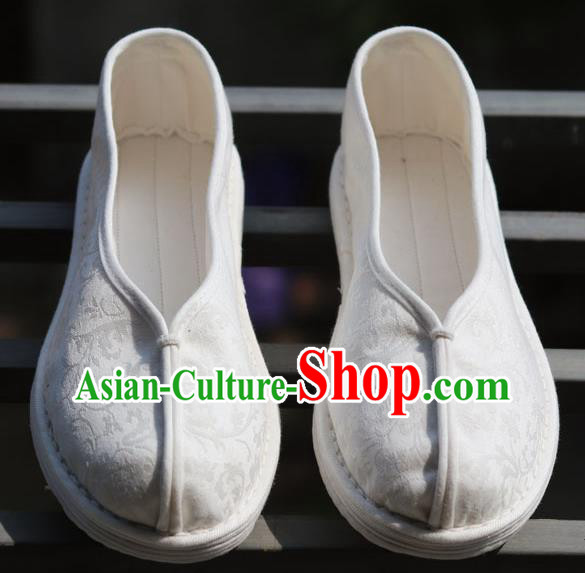 China Handmade Multi Layered White Cloth Shoes National Country Woman Shoes China Handmade Multi Layered White Cloth Shoes National Country Woman Shoes