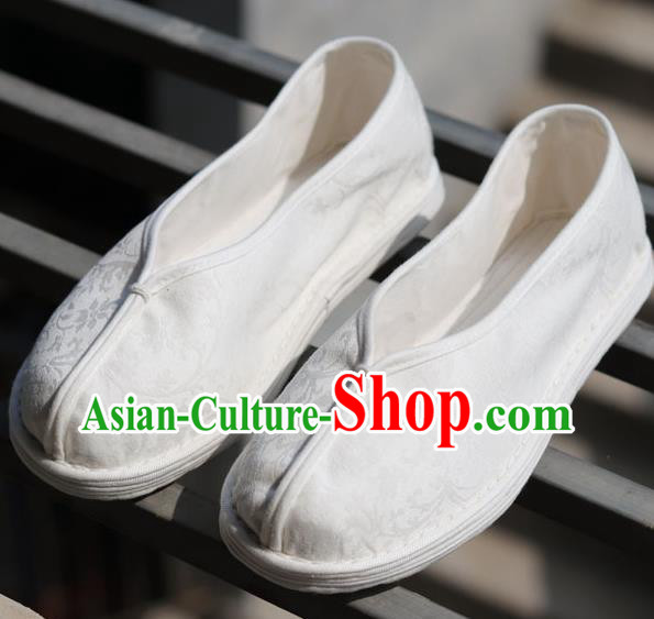 China Handmade Multi Layered White Cloth Shoes National Country Woman Shoes China Handmade Multi Layered White Cloth Shoes National Country Woman Shoes