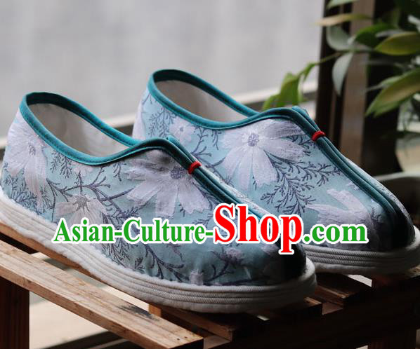 China Handmade Multi Layered Cloth Shoes National Country Woman Green Shoes China Handmade Multi Layered Cloth Shoes National Country Woman Green Shoes