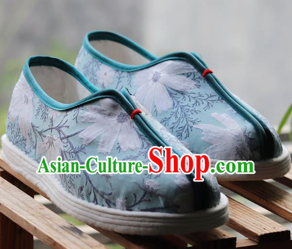 China Handmade Multi Layered Cloth Shoes National Country Woman Green Shoes China Handmade Multi Layered Cloth Shoes National Country Woman Green Shoes