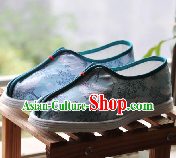 China Handmade Multi Layered Cloth Shoes National Country Woman Green Shoes China Handmade Multi Layered Cloth Shoes National Country Woman Green Shoes