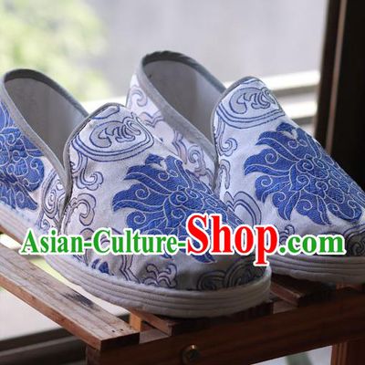 China National Chrysanthemum Pattern Cloth Shoes Handmade Multi Layered Shoes
