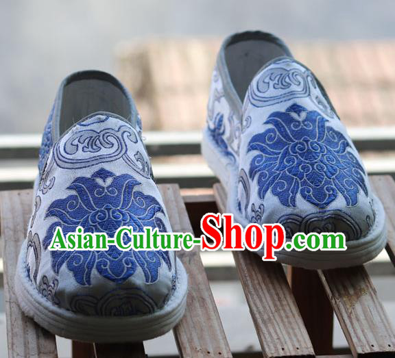 China National Chrysanthemum Pattern Cloth Shoes Handmade Multi Layered Shoes China National Chrysanthemum Pattern Cloth Shoes Handmade Multi Layered Shoes