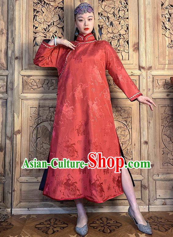 China Traditional Women Clothing Classical Kylin Pattern Cheongsam Red Silk Qipao Dress China Traditional Women Clothing Classical Kylin Pattern Cheongsam Red Silk Qipao Dress