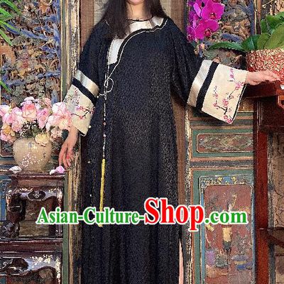 China Black Silk Qipao Dress National Women Costume Hand Embroidered Loose Cheongsam