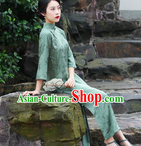 China Traditional Cheongsam Classical Bamboo Leaf Pattern Green Silk Qipao Dress China Traditional Cheongsam Classical Bamboo Leaf Pattern Green Silk Qipao Dress