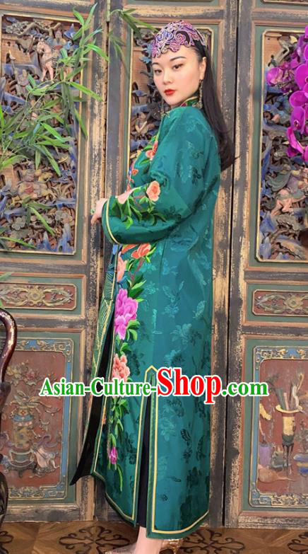 Chinese Embroidered Dust Coat Traditional Embroidered Green Silk Long Gown Clothing Chinese Embroidered Dust Coat Traditional Embroidered Green Silk Long Gown Clothing