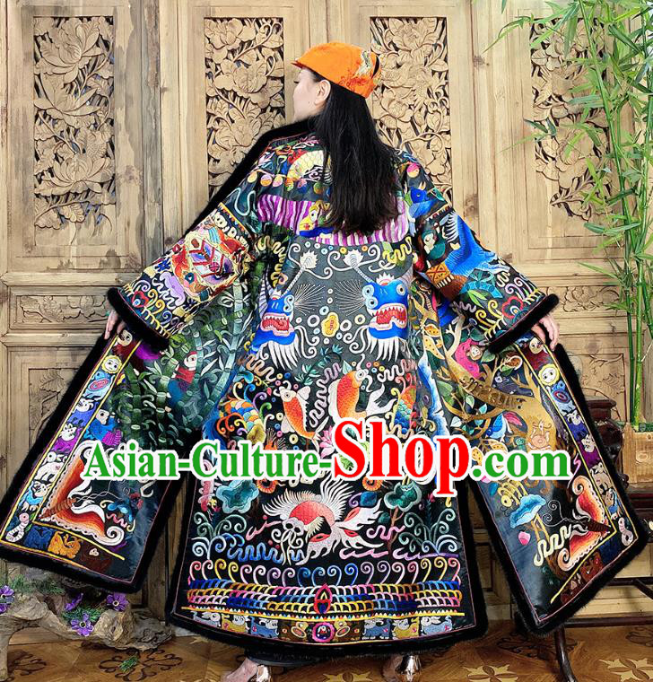 Chinese Traditional Women Clothing Winter Outer Garment Embroidered Silk Dust Coat Chinese Traditional Women Clothing Winter Outer Garment Embroidered Silk Dust Coat
