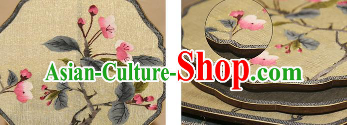 China Handmade Suzhou Craft Fan Traditional Beige Silk Fan Classical Dance Palace Fan China Handmade Suzhou Craft Fan Traditional Beige Silk Fan Classical Dance Palace Fan
