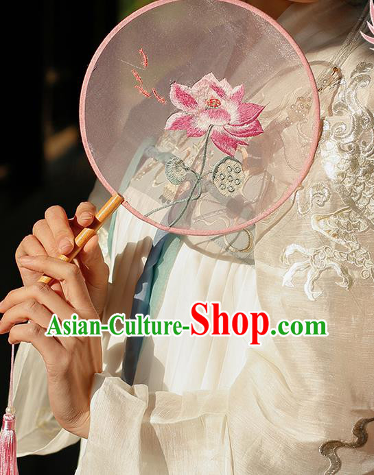 China Classical Circular Silk Fan Traditional Hanfu Fan Handmade Embroidered Peony Palace Fan