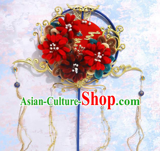 China Traditional Wedding Velvet Chrysanthemum Fan Handmade Golden Tassel Palace Fan Classical Bride Fan China Traditional Wedding Velvet Chrysanthemum Fan Handmade Golden Tassel Palace Fan Classical Bride Fan