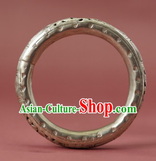 Chinese National Silver Carving Bracelet Traditional Wristlet Accessories Chinese National Silver Carving Bracelet Traditional Wristlet Accessories