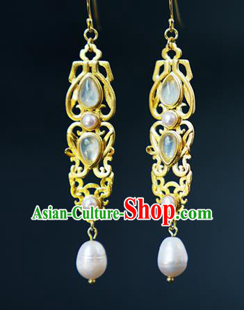 China Traditional Cheongsam Golden Earrings Handmade Pearl Chalcedonye Ear Accessories China Traditional Cheongsam Golden Earrings Handmade Pearl Chalcedonye Ear Accessories