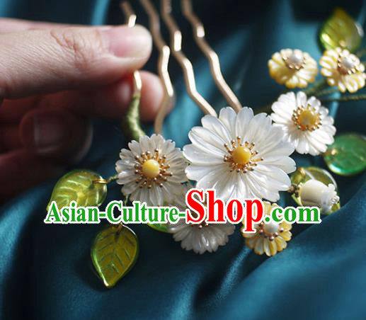 Chinese Ancient Palace Lady Pearls Hairpin Traditional Ming Dynasty Shell Daisy Hair Comb Chinese Ancient Palace Lady Pearls Hairpin Traditional Ming Dynasty Shell Daisy Hair Comb