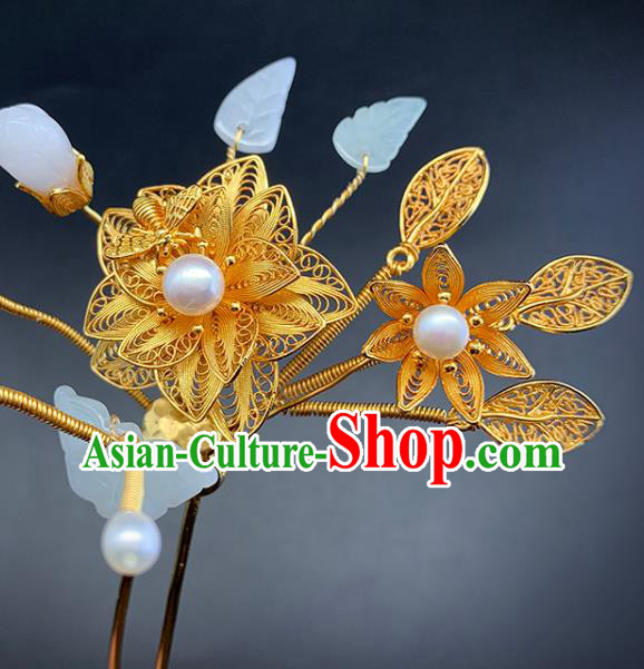 Chinese Ancient Queen Jade Butterfly Hairpin Traditional Ming Dynasty Empress Hair Accessories Chinese Ancient Queen Jade Butterfly Hairpin Traditional Ming Dynasty Empress Hair Accessories