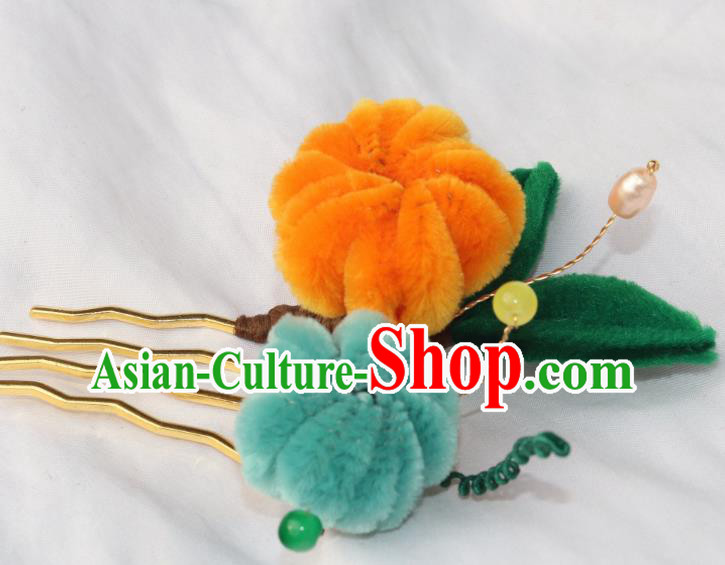 Chinese Ancient Court Hairpin Traditional Ming Dynasty Princess Velvet Chrysanthemum Hair Comb Chinese Ancient Court Hairpin Traditional Ming Dynasty Princess Velvet Chrysanthemum Hair Comb