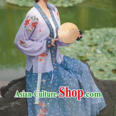 China Traditional Song Dynasty Noble Woman Historical Clothing Ancient Imperial Concubine Embroidered Costumes