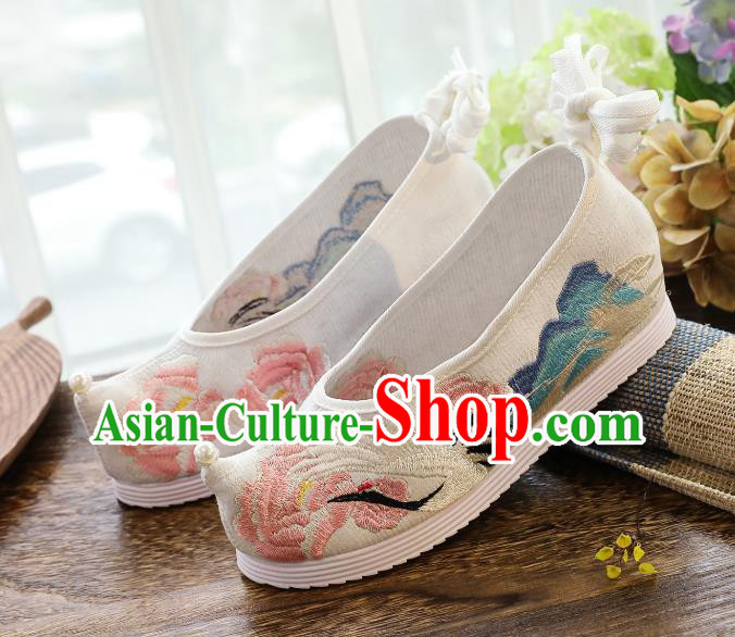China Handmade Princess Shoes National Embroidered Crane White Shoes Traditional Ming Dynasty Hanfu Shoes China Handmade Princess Shoes National Embroidered Crane White Shoes Traditional Ming Dynasty Hanfu Shoes