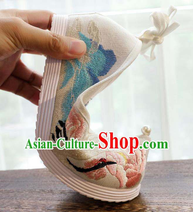 China Handmade Princess Shoes National Embroidered Crane White Shoes Traditional Ming Dynasty Hanfu Shoes China Handmade Princess Shoes National Embroidered Crane White Shoes Traditional Ming Dynasty Hanfu Shoes