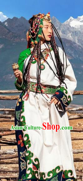 China Zang Nationality Bride White Robe Traditional Xizang Tibetan Minority Wedding Clothing China Zang Nationality Bride White Robe Traditional Xizang Tibetan Minority Wedding Clothing