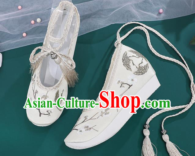 China Traditional Ming Dynasty Hanfu Shoes Ancient Princess Embroidered Shoes National White Satin Shoes China Traditional Ming Dynasty Hanfu Shoes Ancient Princess Embroidered Shoes National White Satin Shoes