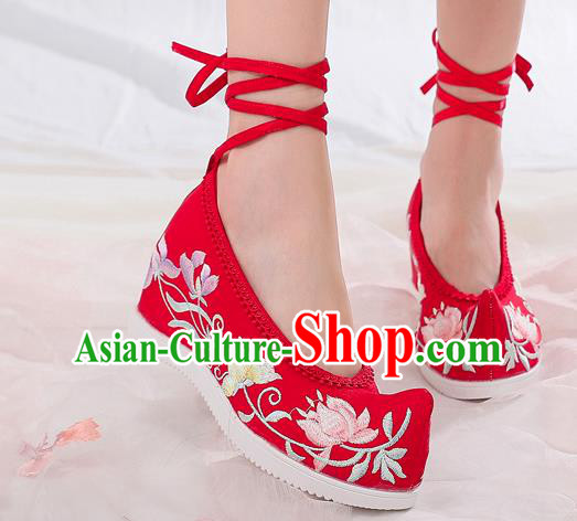 China National Woman Cloth Shoes Traditional Embroidered Red Wedges Shoes China National Woman Cloth Shoes Traditional Embroidered Red Wedges Shoes