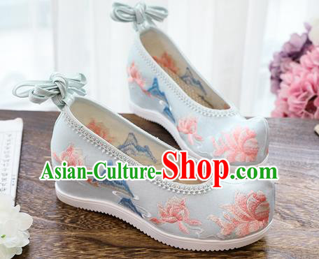 China Handmade Light Blue Cloth Shoes National Woman Shoes Traditional Embroidered Flowers Wedges Shoes China Handmade Light Blue Cloth Shoes National Woman Shoes Traditional Embroidered Flowers Wedges Shoes