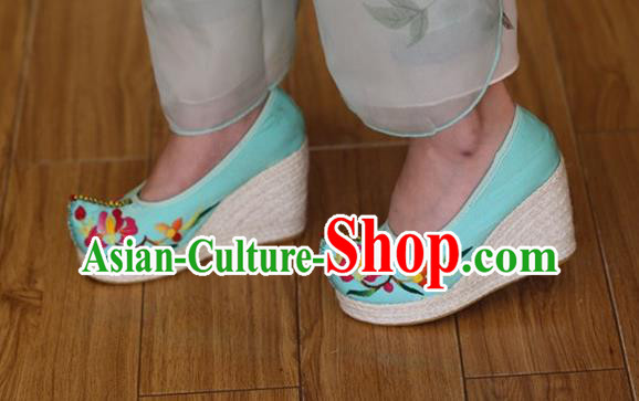 Chinese Yunnan Ethnic Blue Cloth Wedge Heel Shoes National Embroidered Shoes Chinese Yunnan Ethnic Blue Cloth Wedge Heel Shoes National Embroidered Shoes