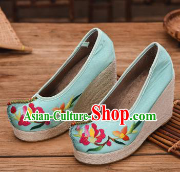 Chinese Yunnan Ethnic Blue Cloth Wedge Heel Shoes National Embroidered Shoes Chinese Yunnan Ethnic Blue Cloth Wedge Heel Shoes National Embroidered Shoes