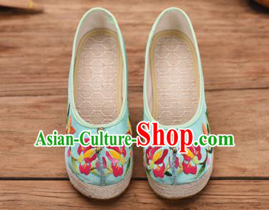 Chinese Yunnan Ethnic Blue Cloth Wedge Heel Shoes National Embroidered Shoes Chinese Yunnan Ethnic Blue Cloth Wedge Heel Shoes National Embroidered Shoes