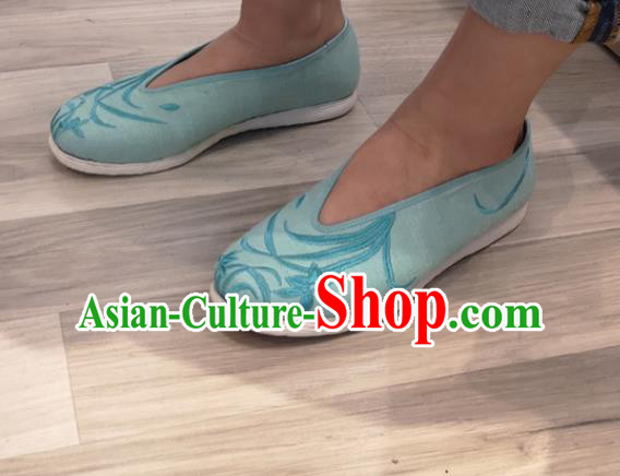 China Traditional Qing Dynasty Court Lady Shoes Handmade Blue Cloth Shoes Embroidered Orchids Shoes China Traditional Qing Dynasty Court Lady Shoes Handmade Blue Cloth Shoes Embroidered Orchids Shoes