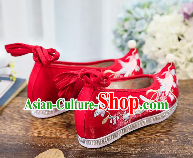 China Handmade Princess Pearls Shoes Traditional Wedding Hanfu Shoes Embroidered Red Cloth Shoes China Handmade Princess Pearls Shoes Traditional Wedding Hanfu Shoes Embroidered Red Cloth Shoes