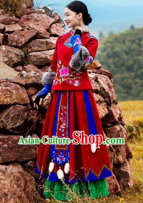 Chinese National Woman Skirt Costume Traditional Embroidered Red Bust Skirt Chinese National Woman Skirt Costume Traditional Embroidered Red Bust Skirt