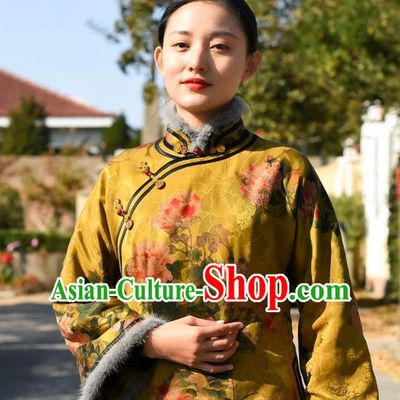 China Traditional Cotton Wadded Jacket National Woman Outer Garment Clothing Tang Suit Yellow Silk Overcoat