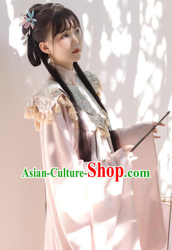 China Traditional Ming Dynasty Noble Lady Historical Clothing Ancient Young Beauty Hanfu Garment China Traditional Ming Dynasty Noble Lady Historical Clothing Ancient Young Beauty Hanfu Garment