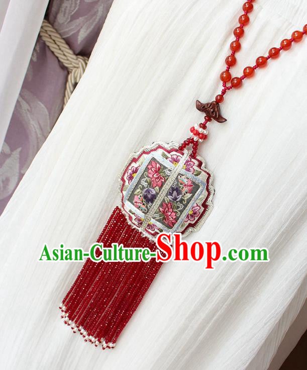 China Handmade Embroidered Lotus Sachet Necklet Accessories Traditional Cheongsam Red Beads Tassel Necklace China Handmade Embroidered Lotus Sachet Necklet Accessories Traditional Cheongsam Red Beads Tassel Necklace