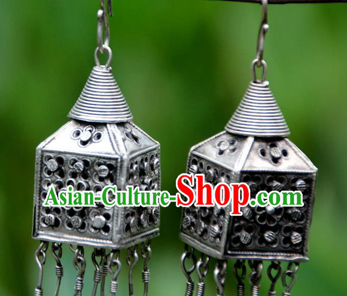 Chinese National Ear Accessories Yannan Ethnic Woman Earrings Handmade Miao Silver Ear Jewelry Chinese National Ear Accessories Yannan Ethnic Woman Earrings Handmade Miao Silver Ear Jewelry