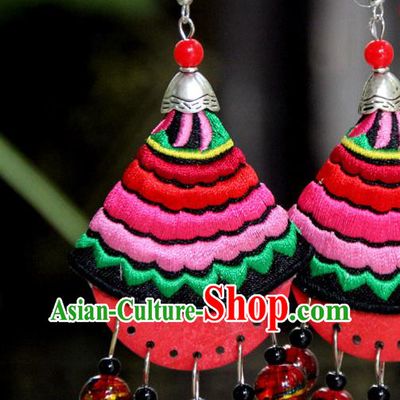 Chinese Handmade Embroidered Red Ear Jewelry National Ear Accessories Yannan Ethnic Woman Earrings