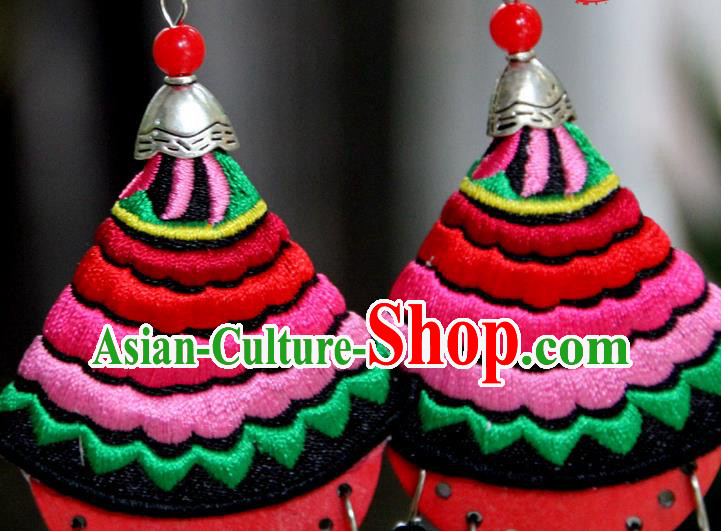 Chinese Handmade Embroidered Red Ear Jewelry National Ear Accessories Yannan Ethnic Woman Earrings Chinese Handmade Embroidered Red Ear Jewelry National Ear Accessories Yannan Ethnic Woman Earrings