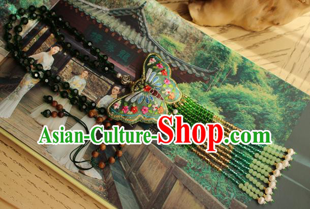 China Handmade Tassel Necklet Traditional Cheongsam Embroidered Green Butterfly Necklace Accessories China Handmade Tassel Necklet Traditional Cheongsam Embroidered Green Butterfly Necklace Accessories