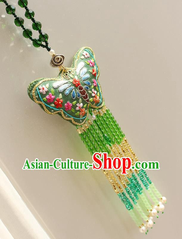 China Handmade Tassel Necklet Traditional Cheongsam Embroidered Green Butterfly Necklace Accessories China Handmade Tassel Necklet Traditional Cheongsam Embroidered Green Butterfly Necklace Accessories