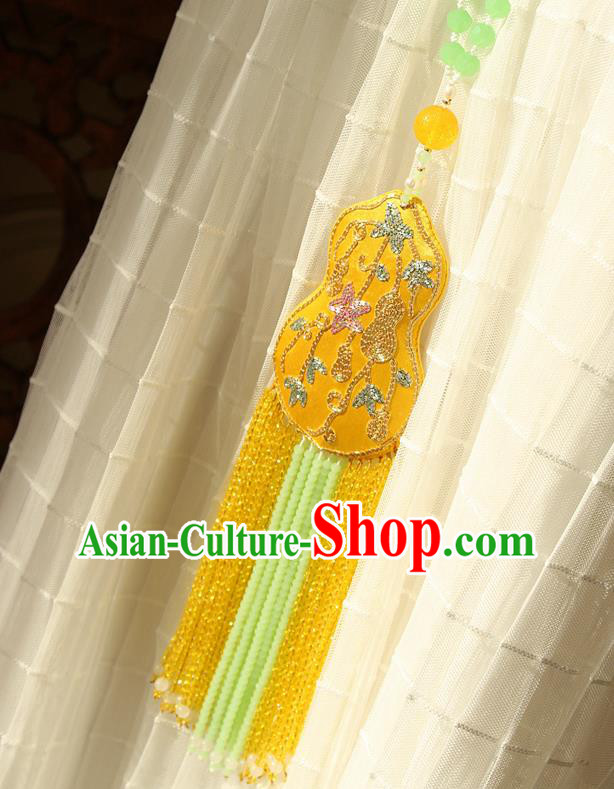 China Handmade Beads Tassel Necklet Accessories Traditional Cheongsam Embroidered Golden Gourd Sachet Necklace China Handmade Beads Tassel Necklet Accessories Traditional Cheongsam Embroidered Golden Gourd Sachet Necklace