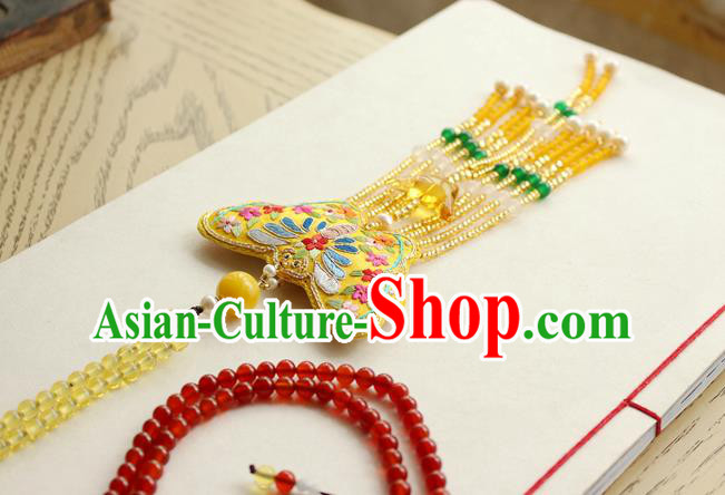 China Handmade Embroidered Yellow Butterfly Sachet Necklet Accessories Traditional Cheongsam Beads Tassel Necklace China Handmade Embroidered Yellow Butterfly Sachet Necklet Accessories Traditional Cheongsam Beads Tassel Necklace