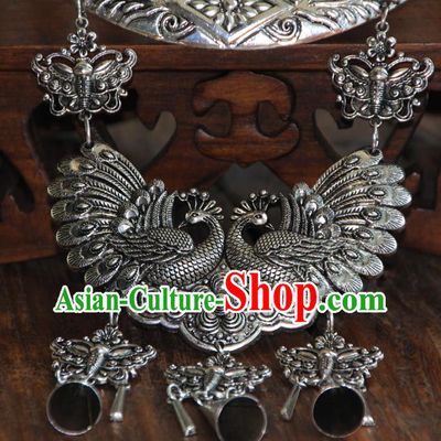 China Handmade Ethnic Silver Peacock Necklet Accessories Traditional Miao Minority Wedding Necklace