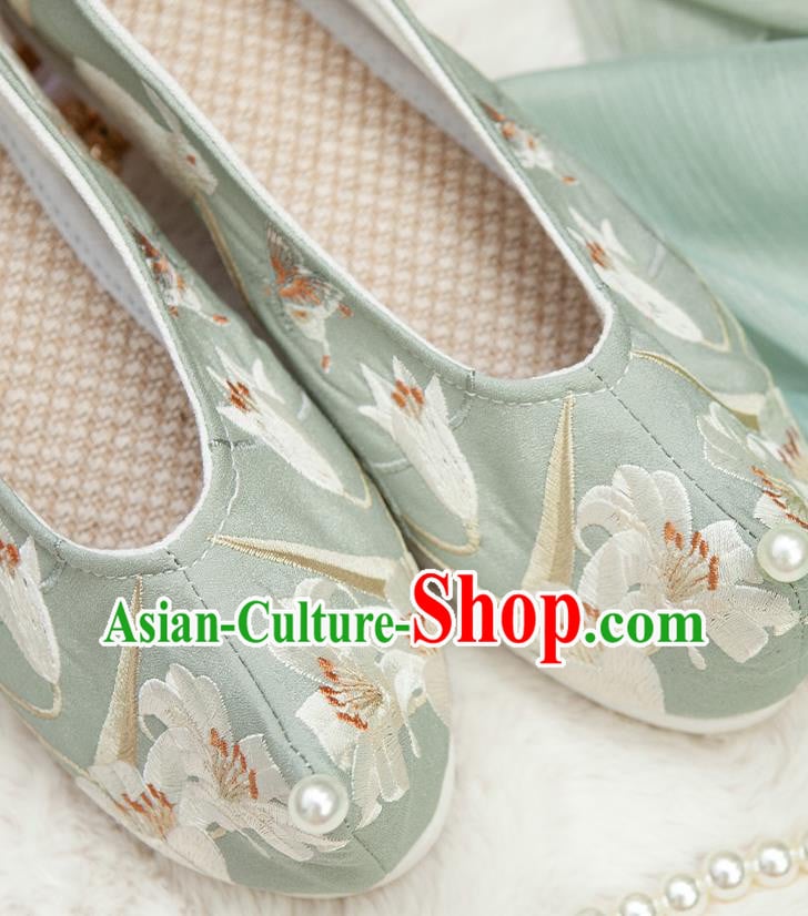 Chinese Traditional Hanfu Shoes Embroidered Rabbit Flowers Shoes Handmade Light Green Cloth Shoes