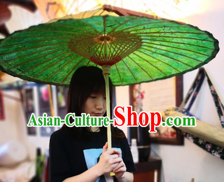 China Traditional Hanfu Deep Green Oilpaper Umbrella Hand Umbrella Classical Dance Oil Paper Umbrella China Traditional Hanfu Deep Green Oilpaper Umbrella Hand Umbrella Classical Dance Oil Paper Umbrella