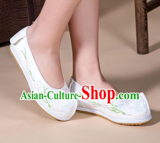 Chinese Ancient Princess Shoes Traditional Ming Dynasty Hanfu Shoes Handmade Embroidered White Bow Shoes Chinese Ancient Princess Shoes Traditional Ming Dynasty Hanfu Shoes Handmade Embroidered White Bow Shoes